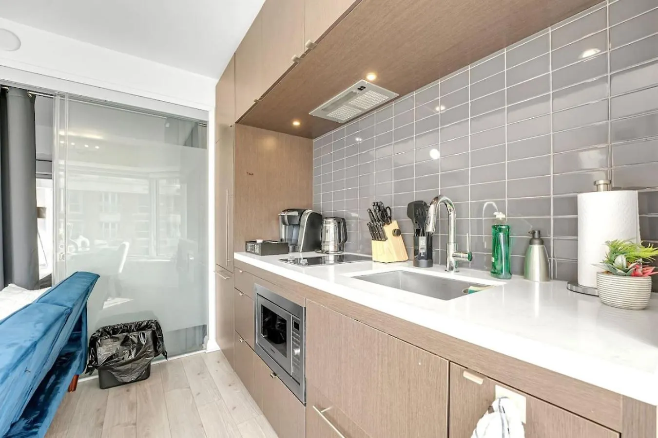 Holiday home Luxe Yorkville Unit Near Restaurants Fashion Ttc Toronto Canada