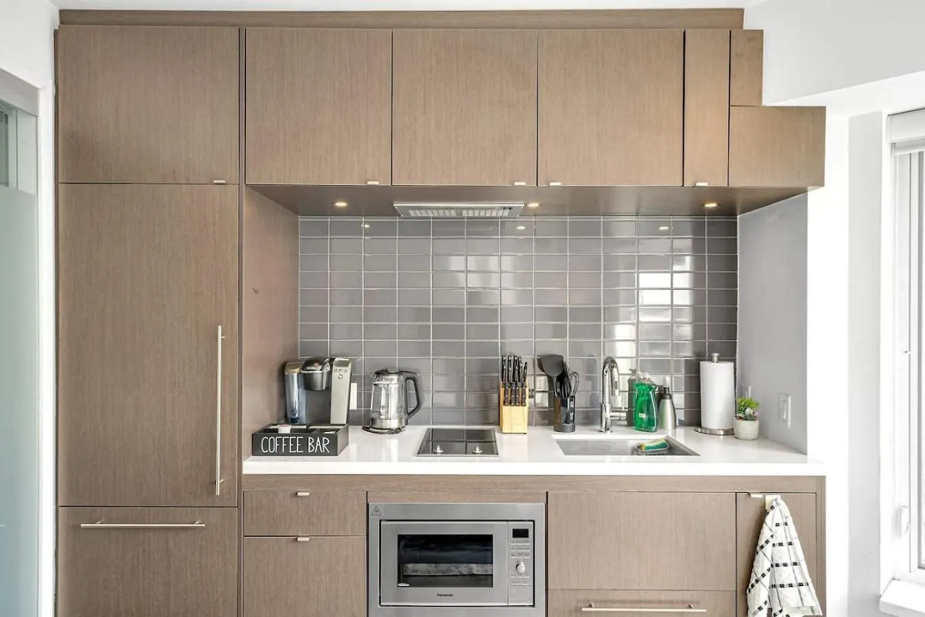 Luxe Yorkville Unit Near Restaurants Fashion Ttc Toronto Holiday home